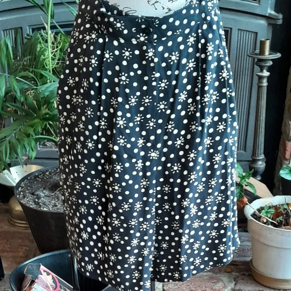 Vintage Liz Claiborne Collection Silk Shorts - Picture 1 of 7